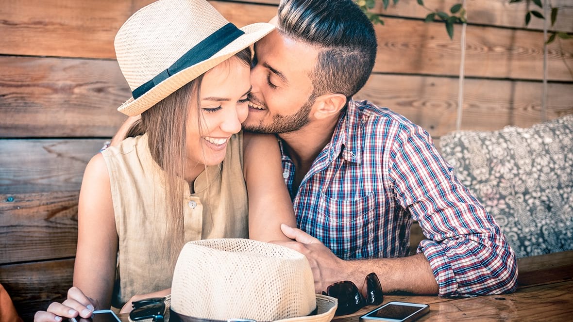 Gemini Man Body Language: 9 Silent Signs He’s Quietly Falling for You